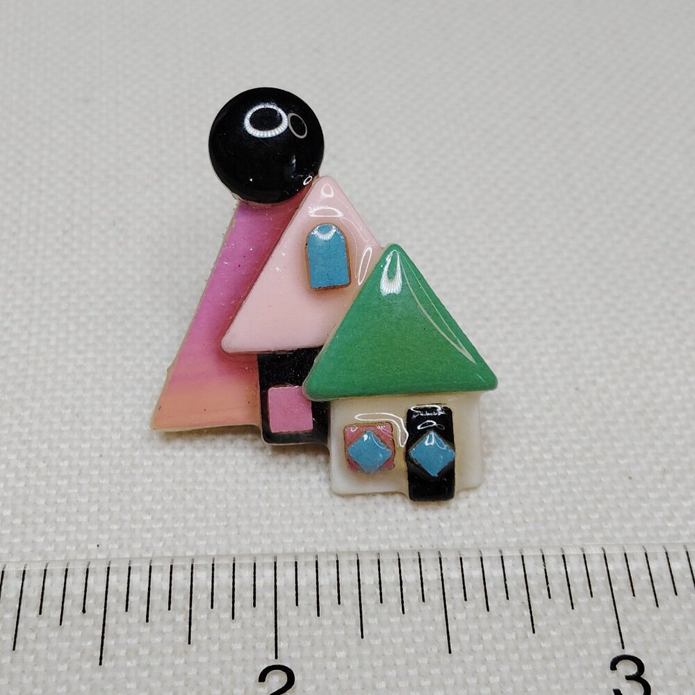 Vintage 1980s Designs by Lucinda House Pin Brooch 1.25 Inch Colorful Village